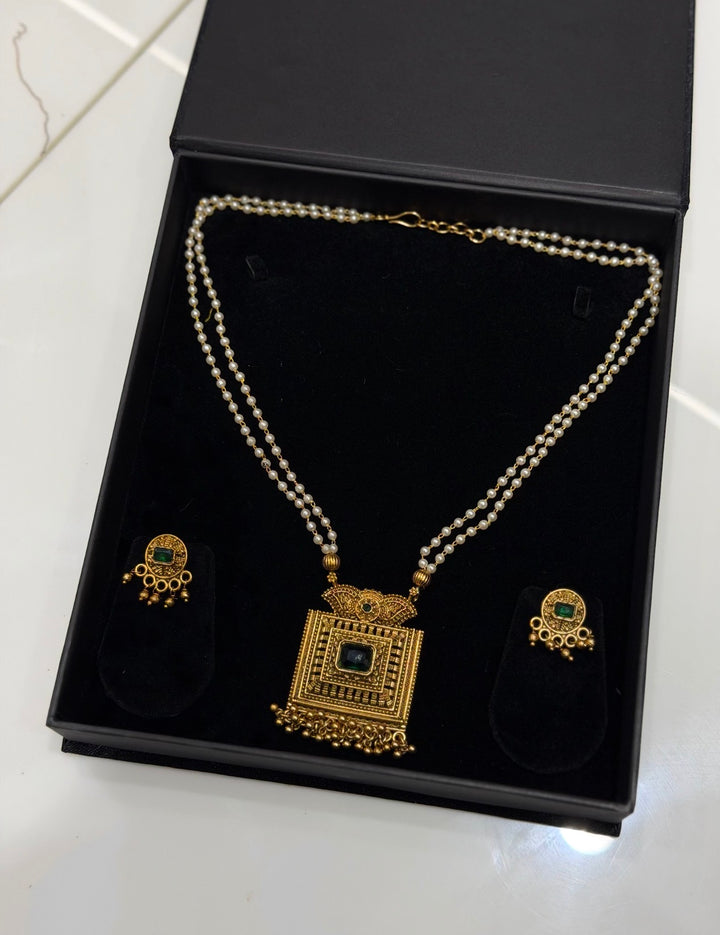 DESIGNER CHAIN SETS - NUWA-1774