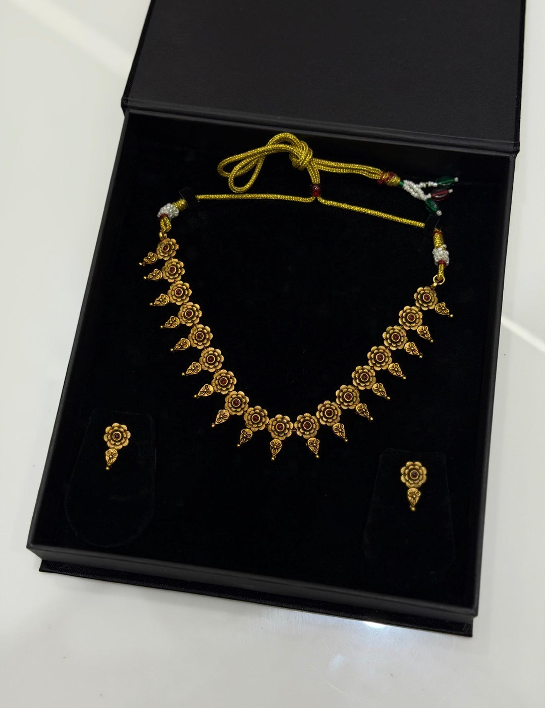DESIGNER CHAIN SETS - NUWA-1774