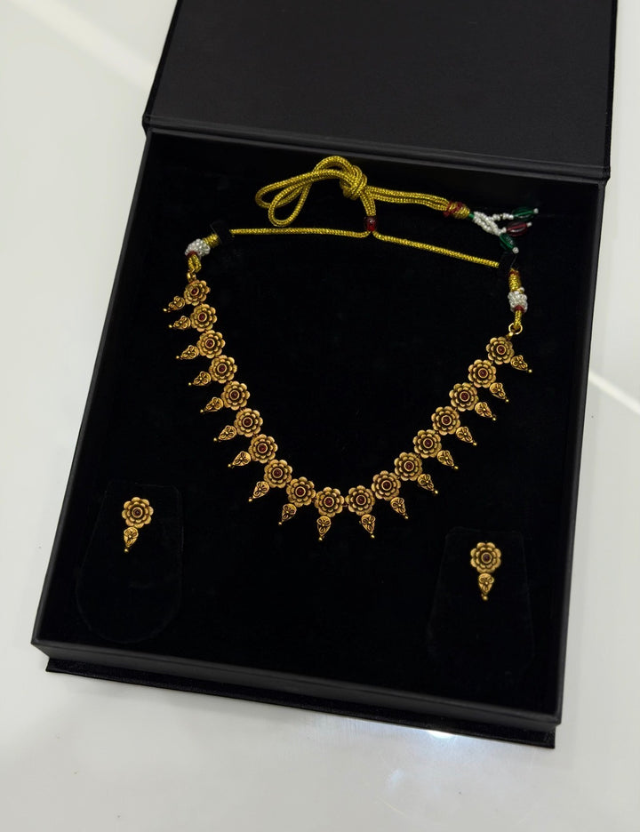 DESIGNER CHAIN SETS - NUWA-1774