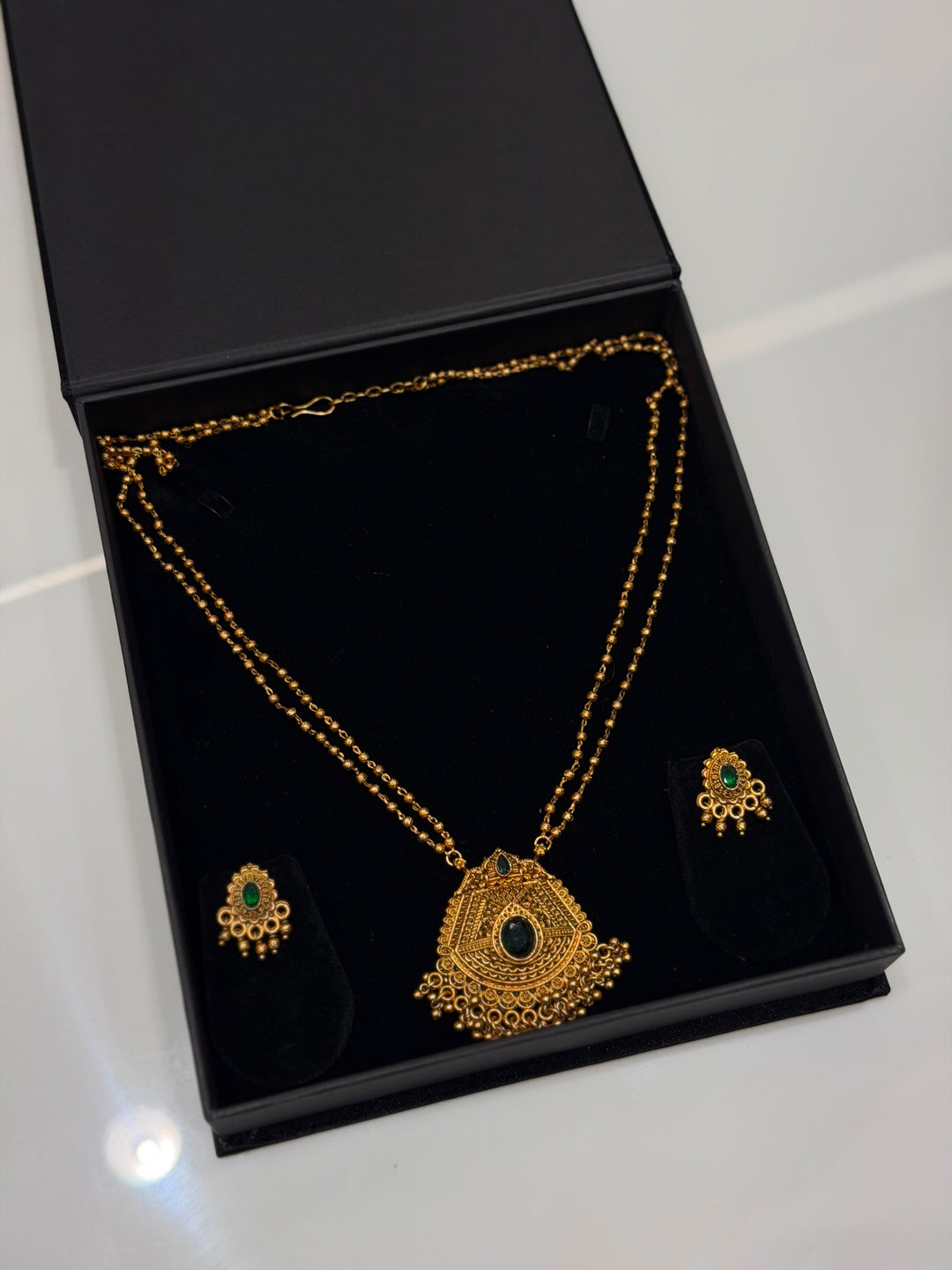 DESIGNER CHAIN SETS - NUWA - 1810