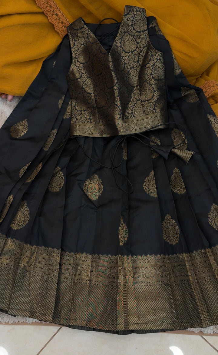 IN-HOUSE SILK CROP TOP AND SKIRTS  - NUWA-1394