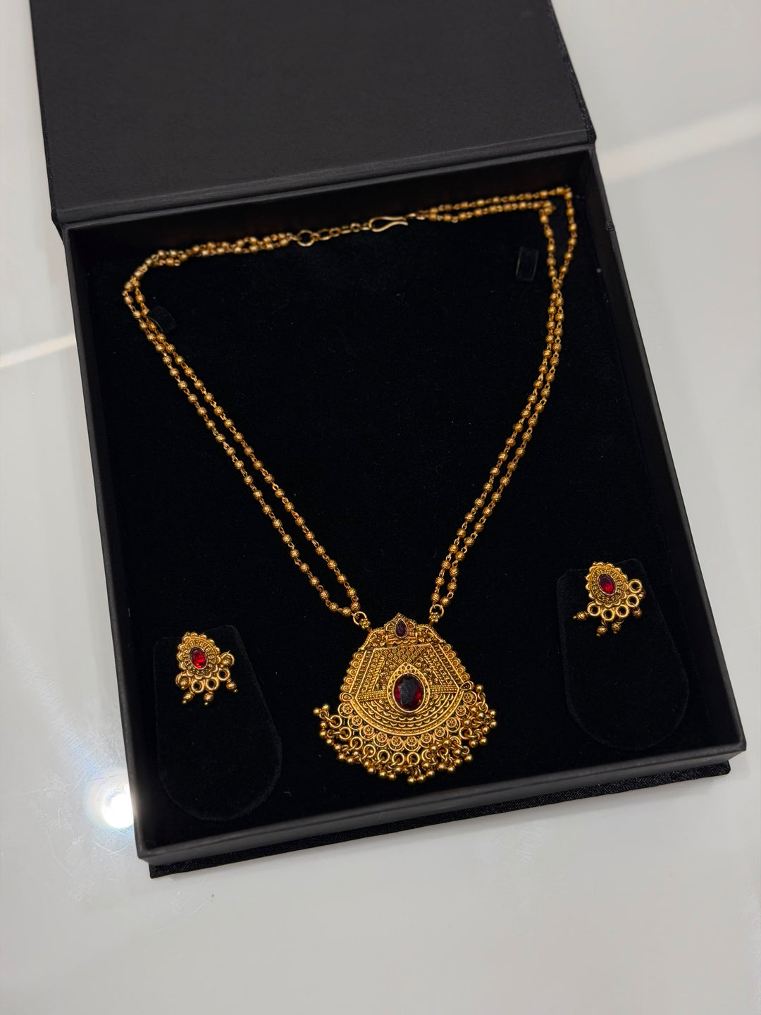 DESIGNER CHAIN SETS - NUWA - 1810