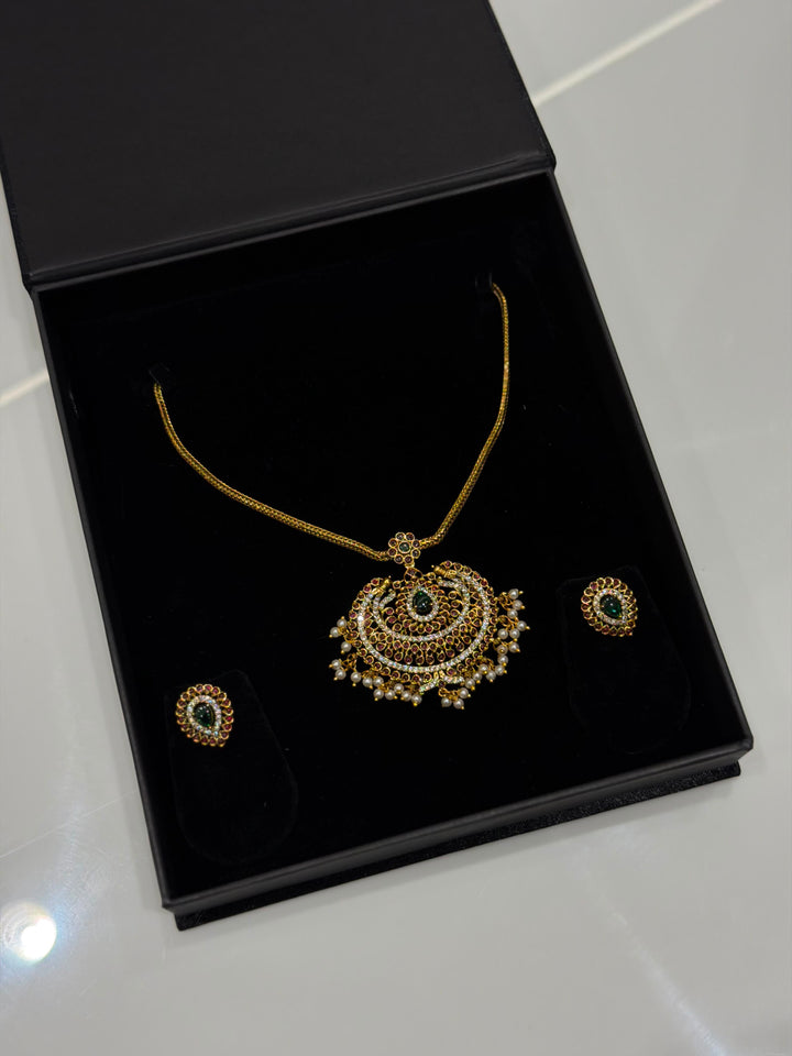 DESIGNER CHAIN SETS - NUWA - 1810