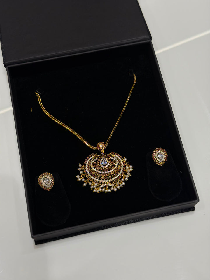 DESIGNER CHAIN SETS - NUWA - 1810