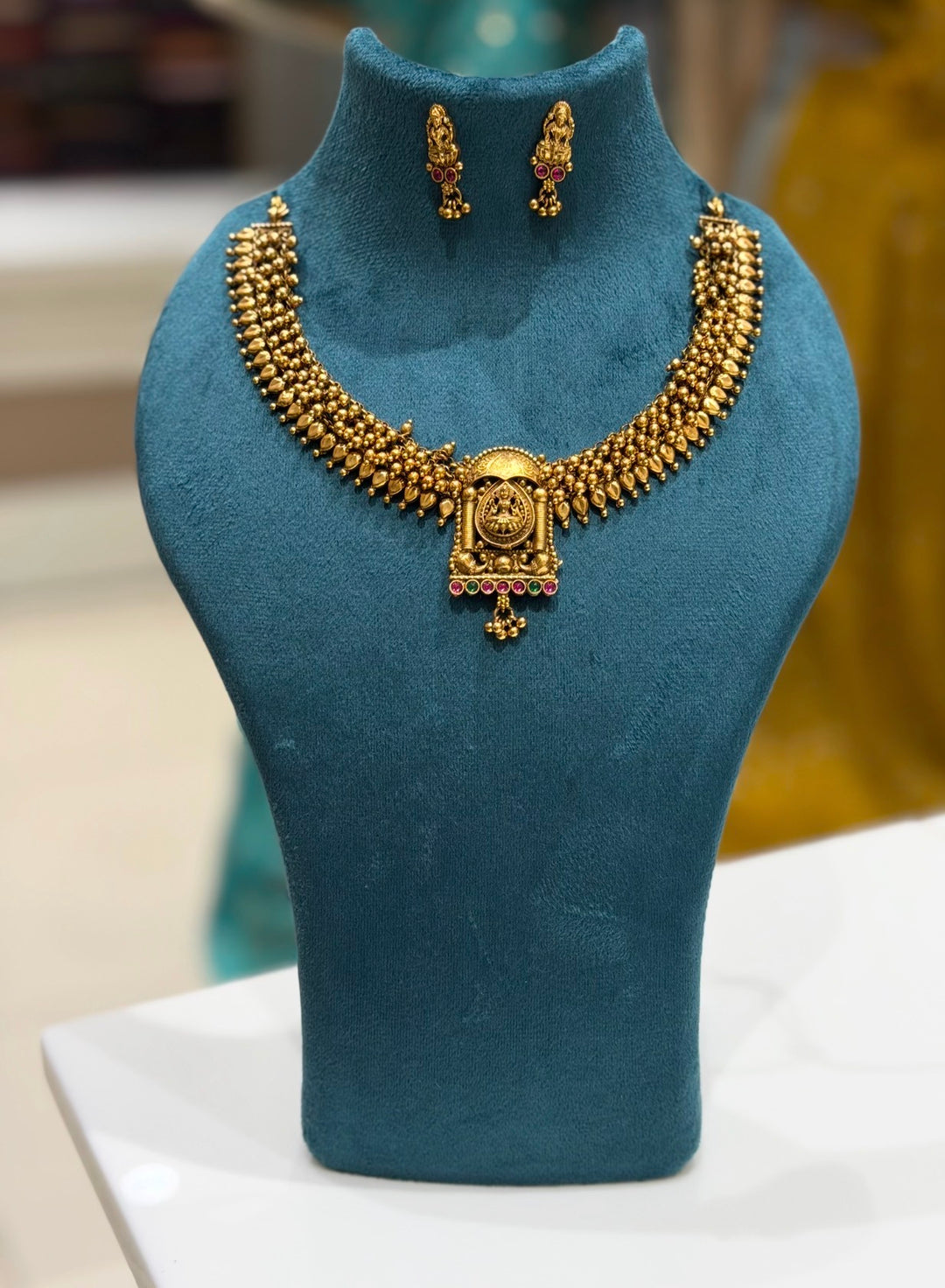 DESIGNER CHAIN SETS - NUWA-1708