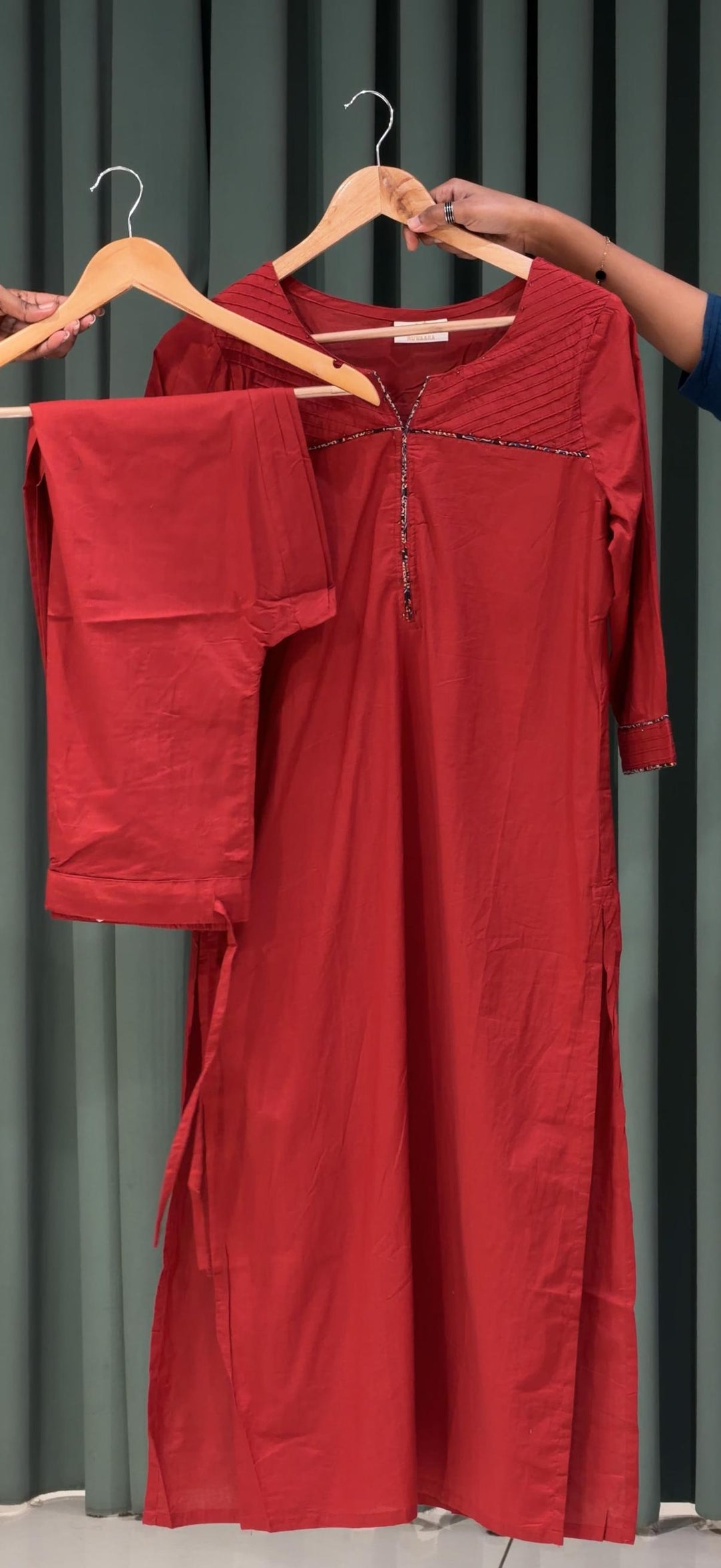 SLITTED TOP AND BOTTOM - NUWA - 2494