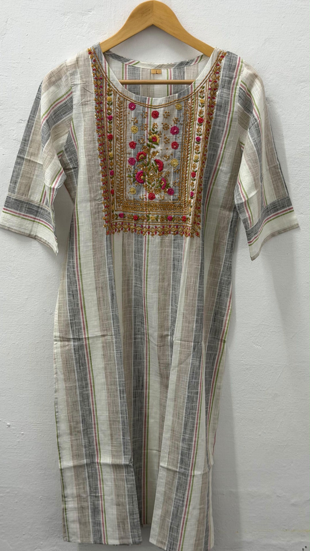 OFFER SALE HAND WORKED HANDLOOM COTTON TOPS - NUWA - 2512
