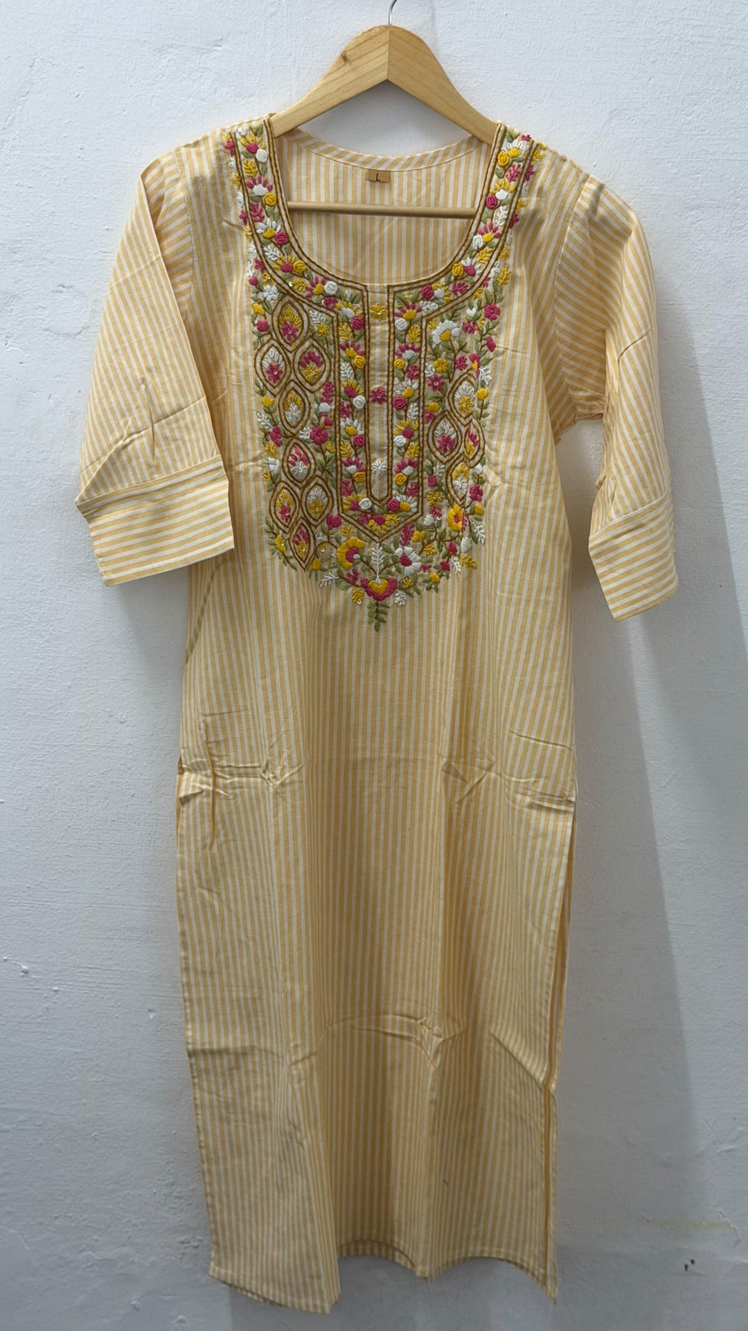 OFFER SALE HAND WORKED HANDLOOM COTTON TOPS - NUWA - 2512
