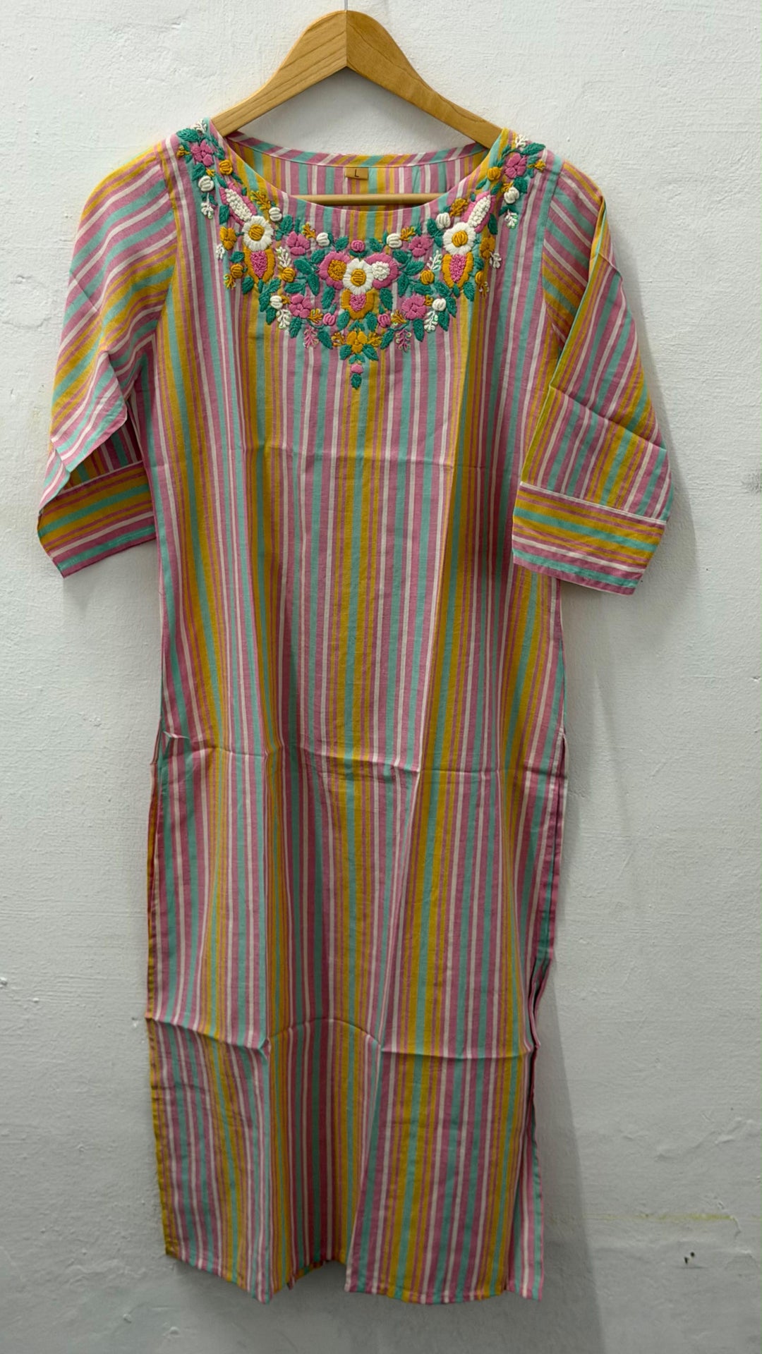 OFFER SALE HAND WORKED HANDLOOM COTTON TOPS - NUWA - 2512